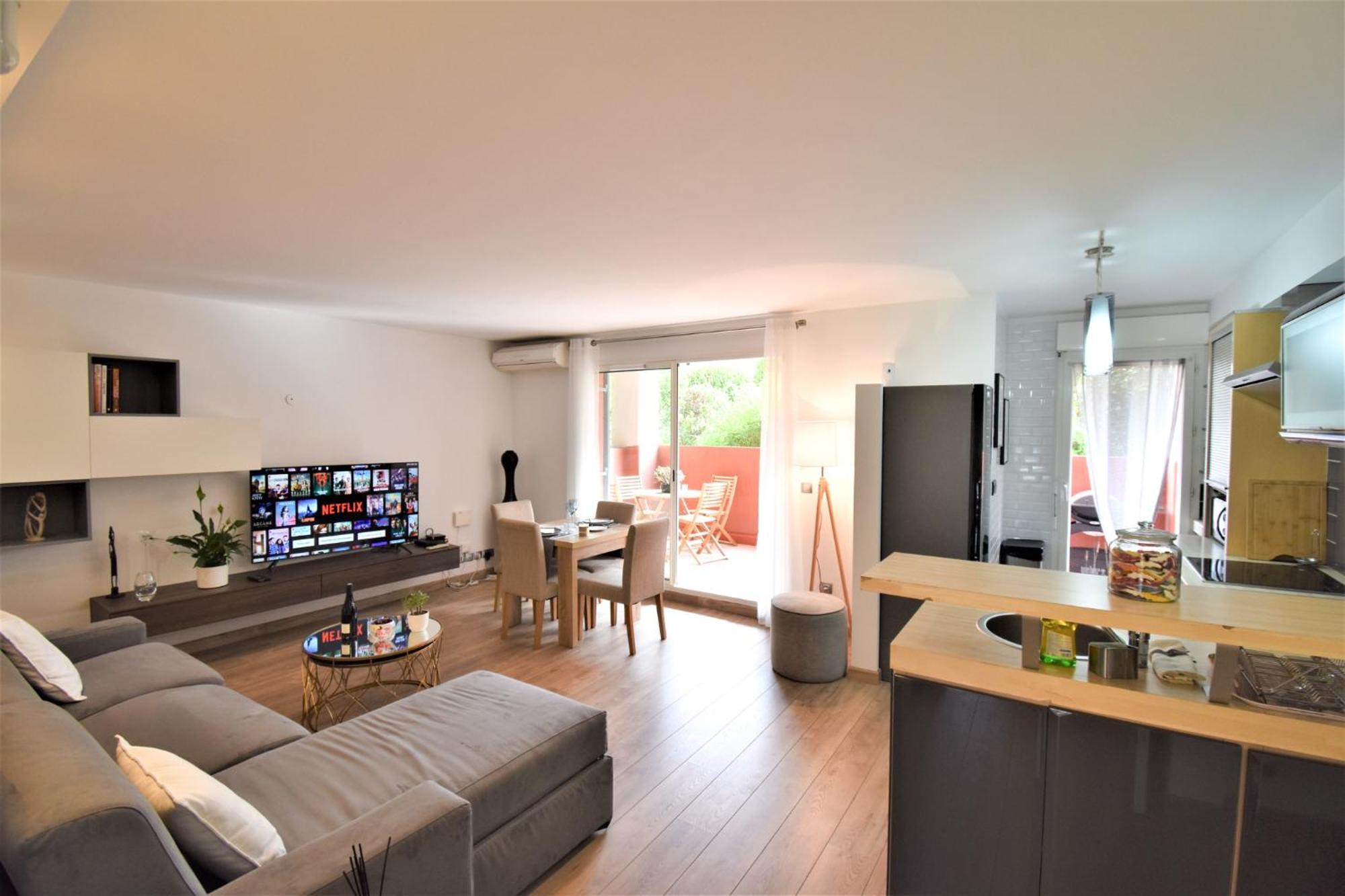 Ferienwohnung Le Cap Soleil -Standing - Piscine Collective Et Parking Prive Roquebrune-Cap-Martin Exterior foto